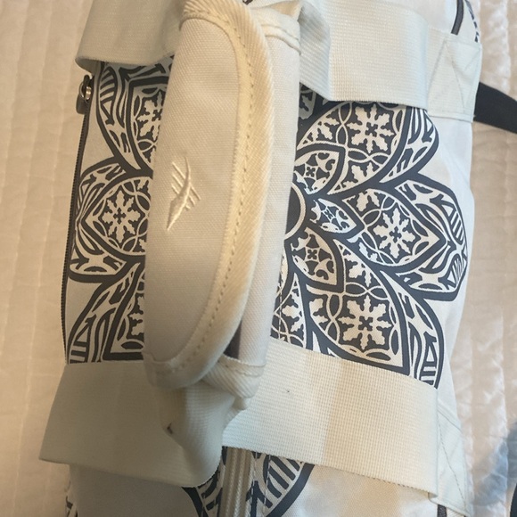 Life is Good duffle bag - Picture 3 of 14